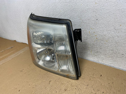 2002-2006 Cadillac Escalade Right Passenger Side Xenon HID Headlight AH28652