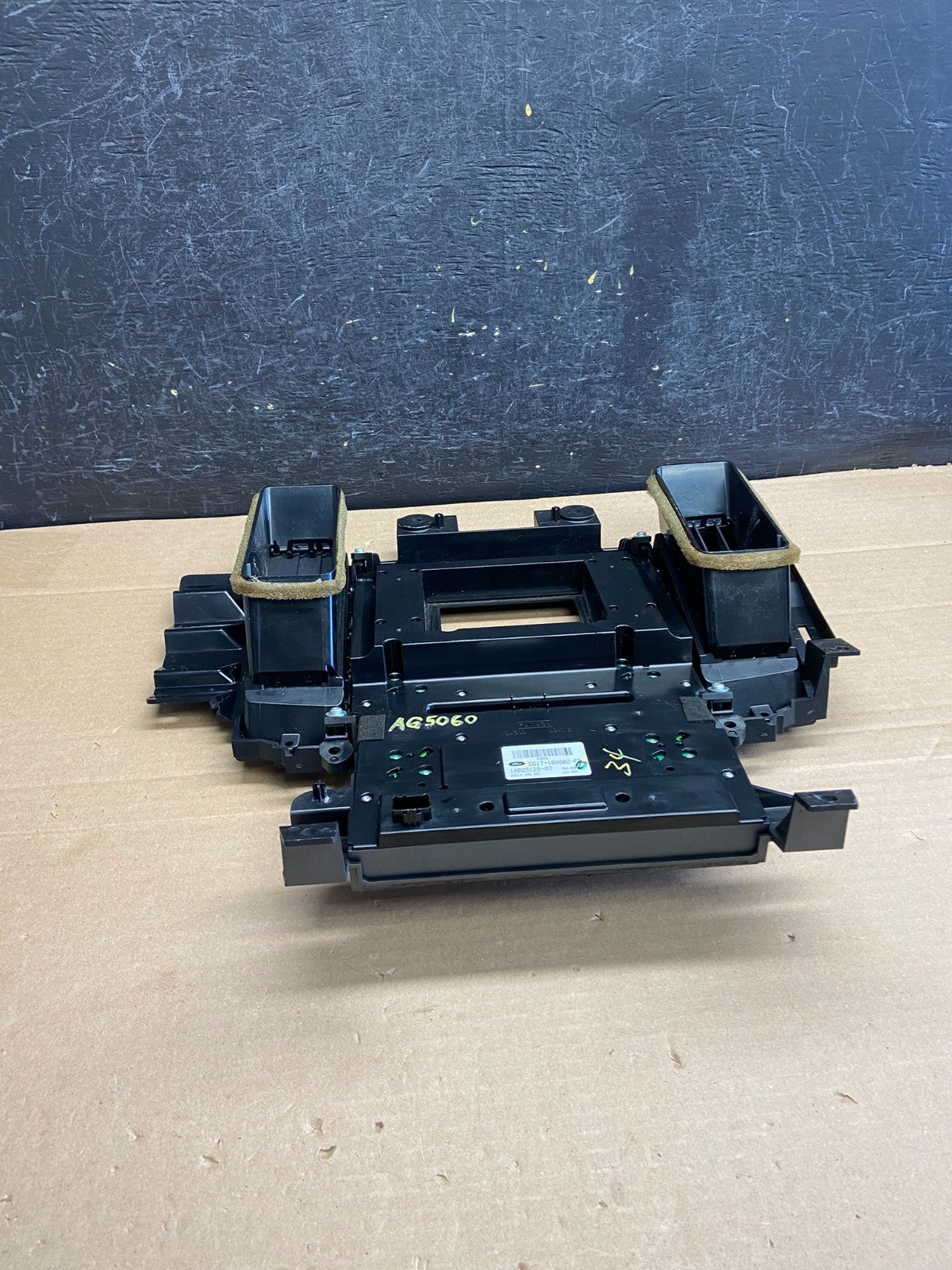 2010-2012 Ford Taurus Front Center Console Climate Radio Control Panel AG5060 DG4