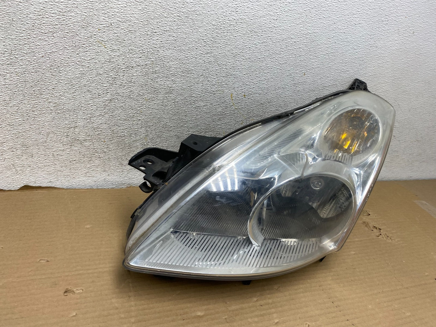 Sedan 2010 2011 2012 Nissan Altima Left Driver Side Headlight AG9315 DW1