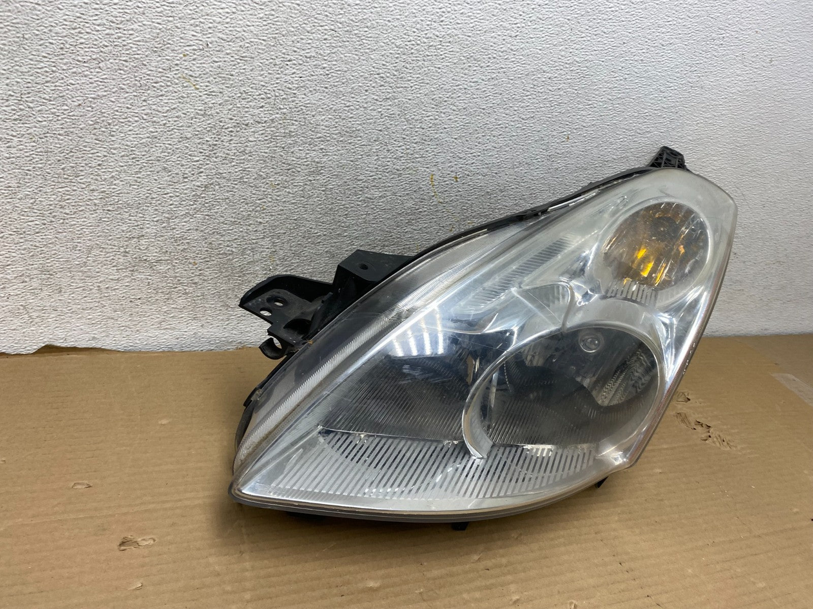 Sedan 2010 2011 2012 Nissan Altima Left Driver Side Headlight AG9315 DW1