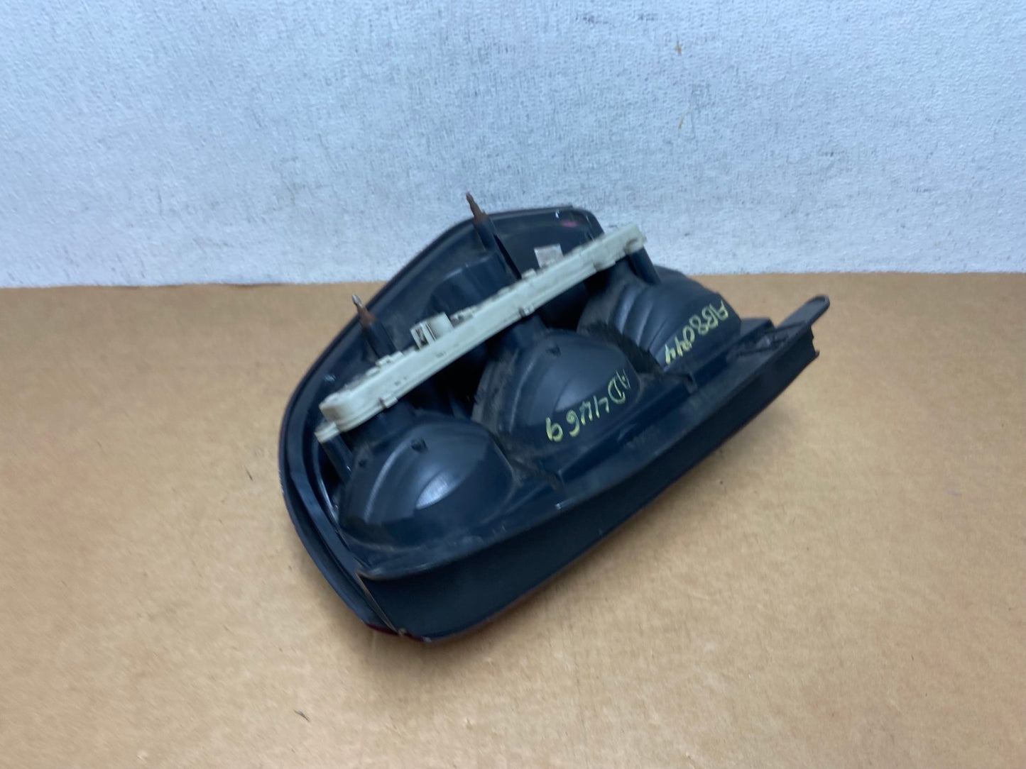 2002 to 2009 Chevrolet Trailblazer Left Driver LH Side Tail Light AD4469 LK8
