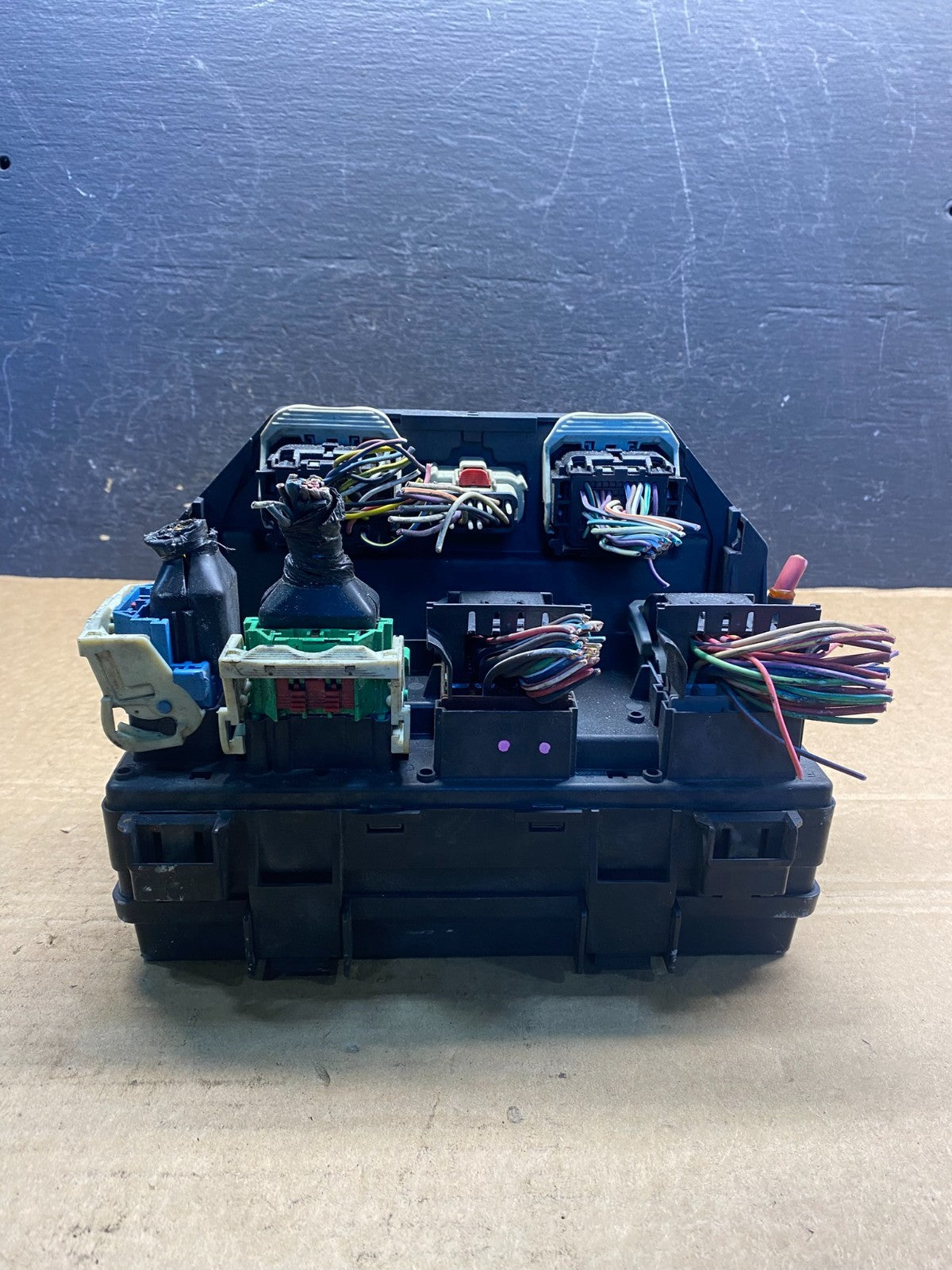 2008 2009 Dodge Nitro Jeep Liberty Patriot TIPM Fuse Box BCM 04692235AJ AF76671