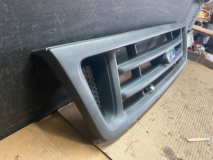 2003 to 2007 Ford Econoline E150 E250 E350 Front Grille Grille OEM s5655 DG2