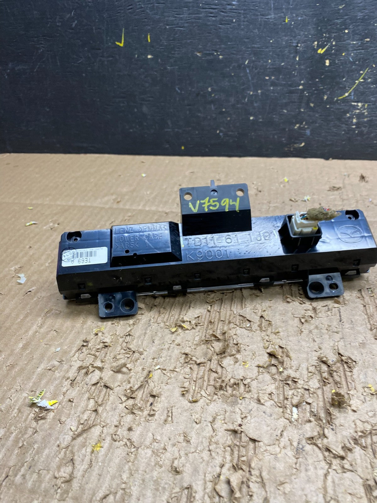 2008 to 2015 Mazda CX-9 Clock Information Display Screen TD11611J0 v7594 DG5