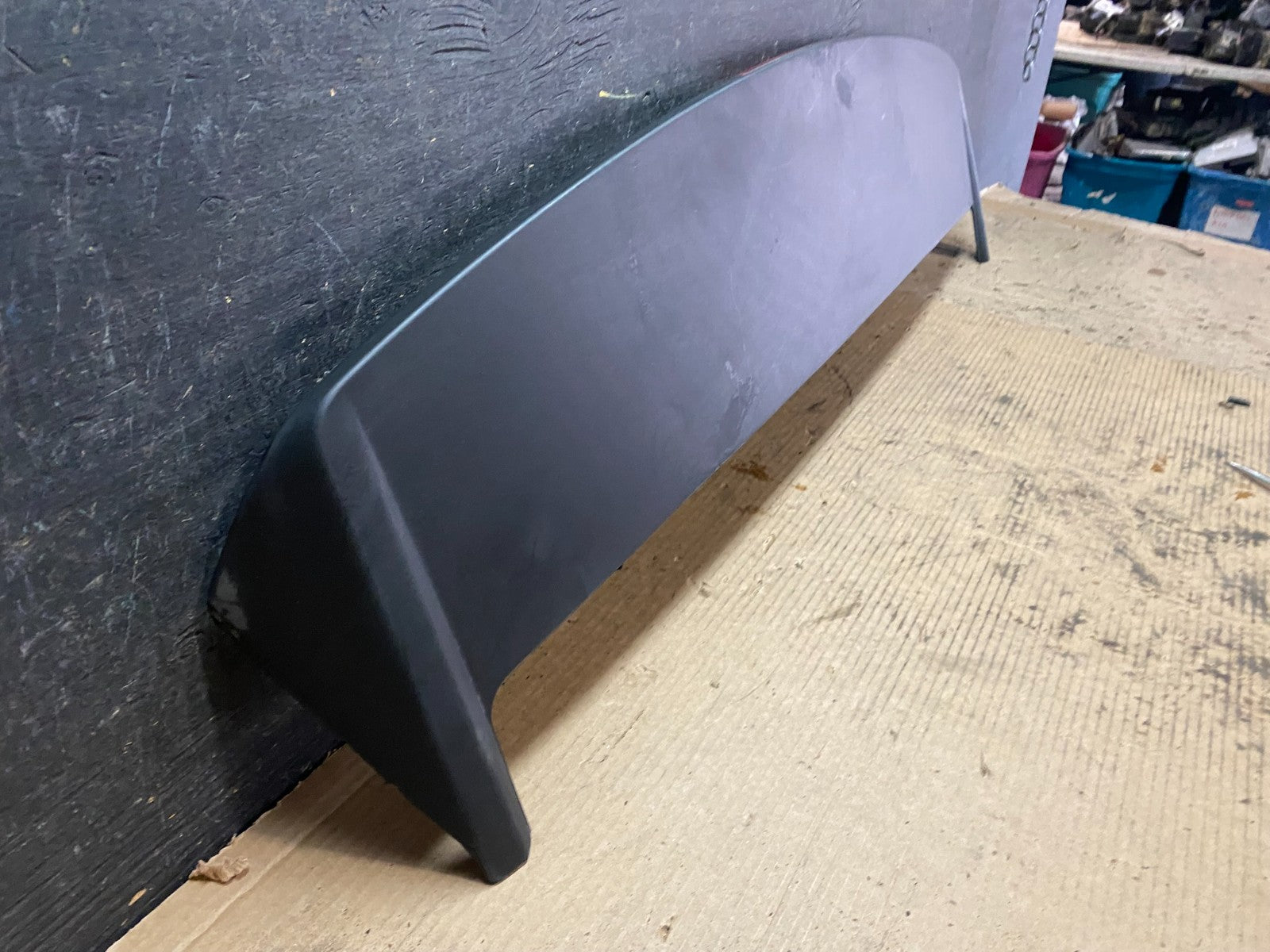 2007 to 2012 Dodge Caliber Rear Trunk Spoiler OEM  V9528 DG2