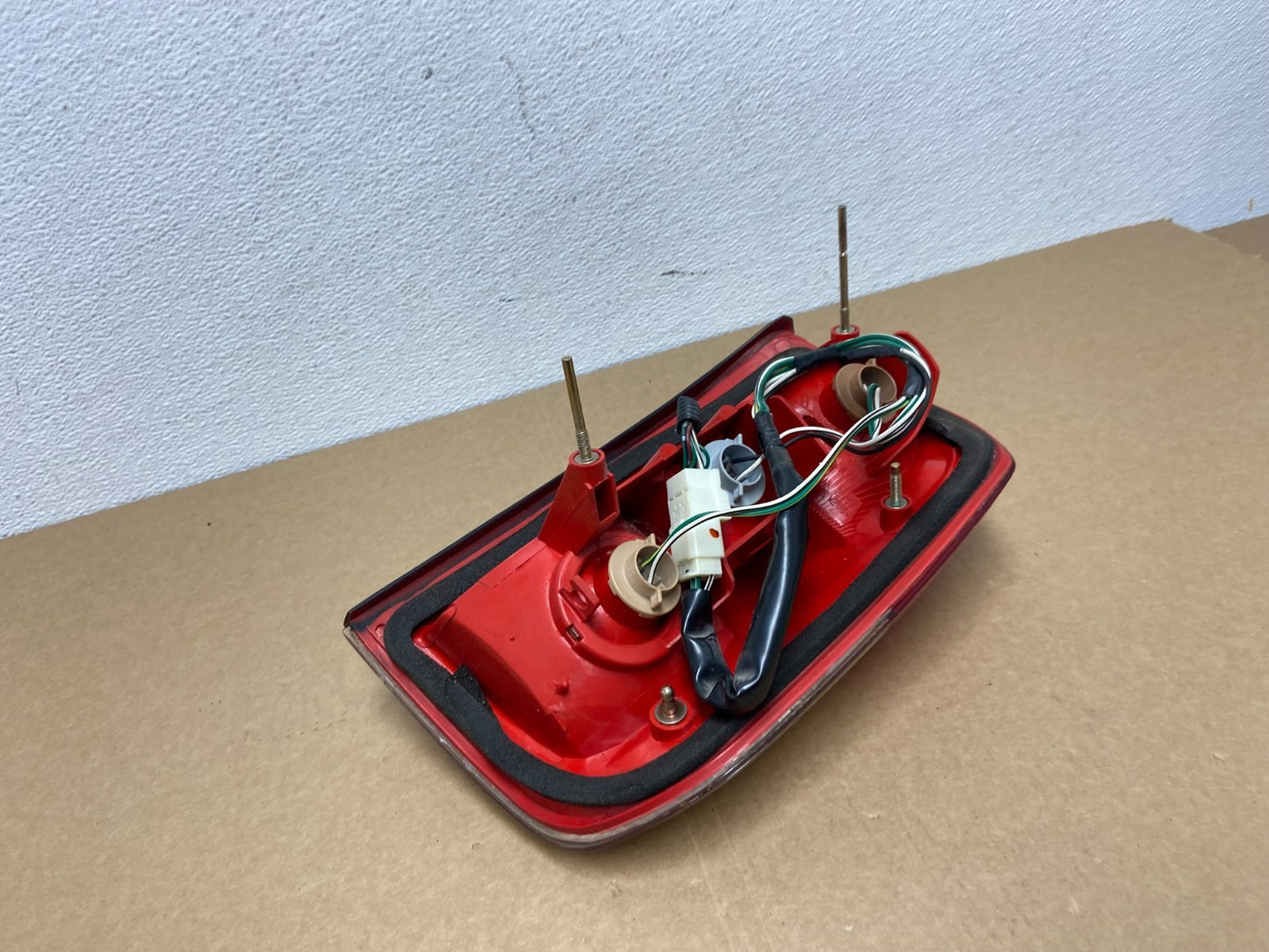 2001 2002 2003 Toyota Rav4 Left Driver LH Side Tail Light OEM AB9945 DW3