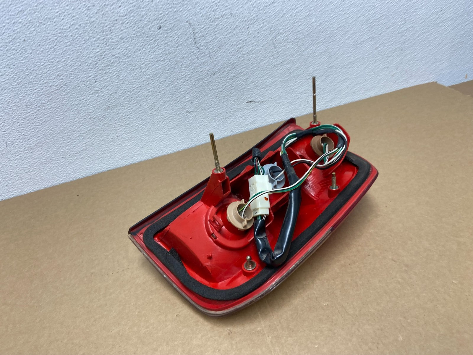 2001 2002 2003 Toyota Rav4 Left Driver LH Side Tail Light OEM AB9945 DW3
