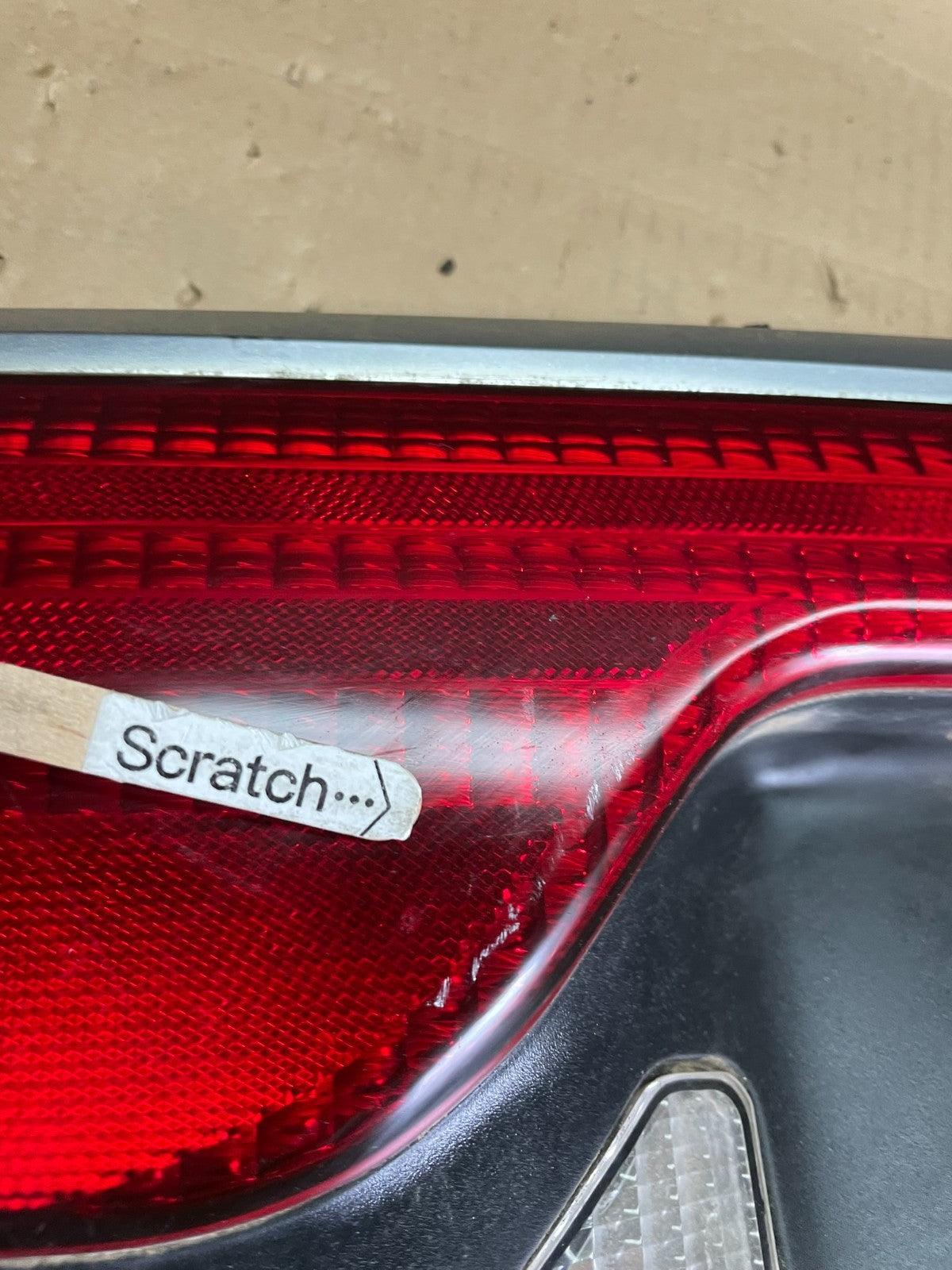 1998 1999 2000 Ford Contour Center Trunk License Plate Tail Light Oem aa8933 DG3