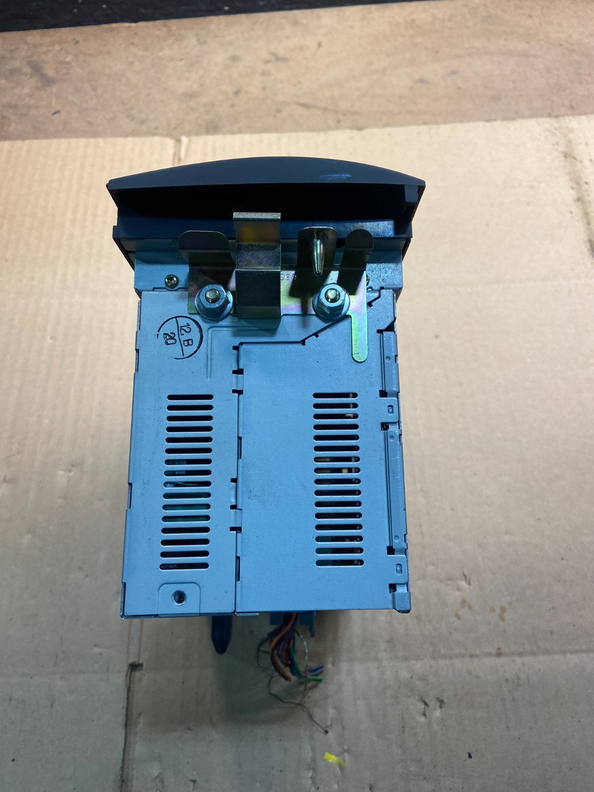 2000 - 2001 Cadillac Deville Radio Information Display Screen OEM Y4406 DG4