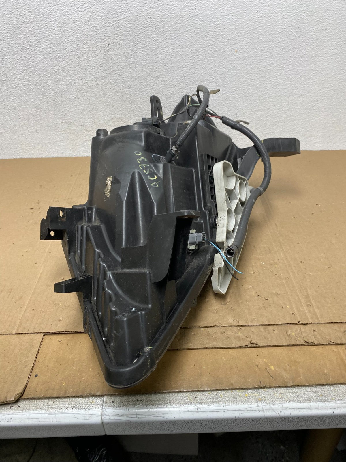 2013 to 2016 Nissan Pathfinder Right Passenger RH Side Headlight AC5730 DW8