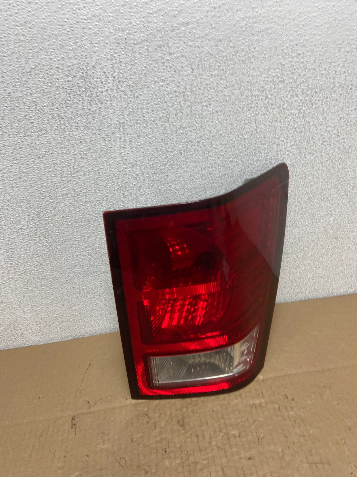 2007 2008 2009 2010 Jeep Grand Cherokee Right Passenger Tail Light Oem AC0167 LK2