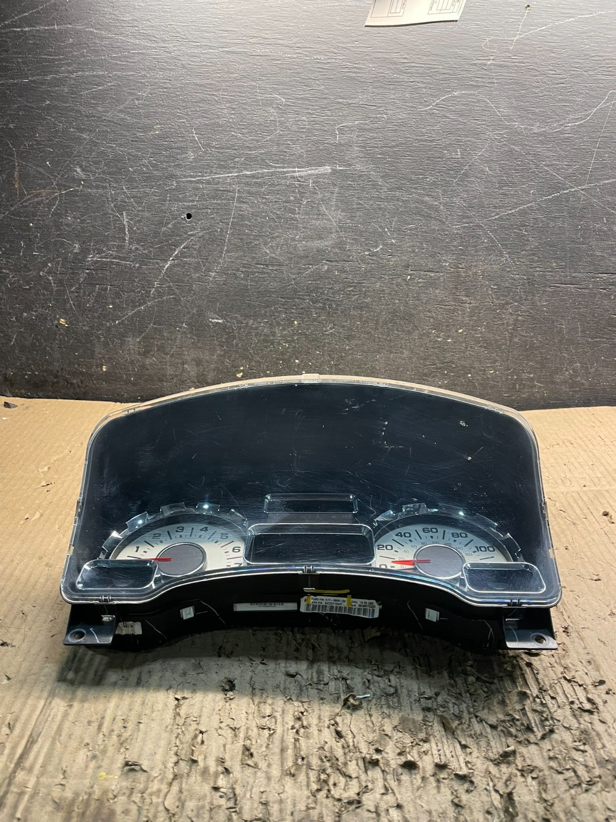 2007 2008 Ford  Expedition Speedometer Cluster Gauge Oem X9849 DG5