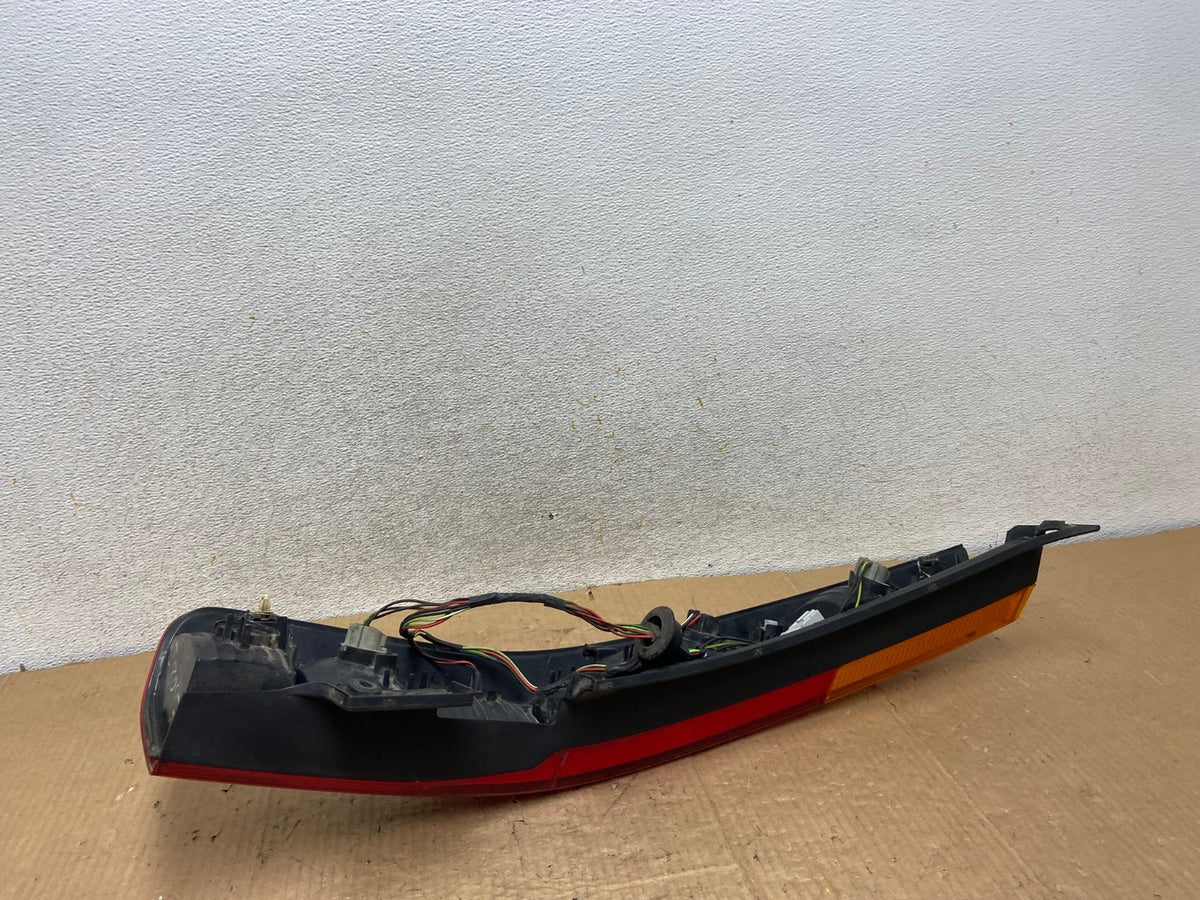 2002 - 2004 Honda Crv Cr-v Right Passenger Rh Side Tail Light AI8047 LK7