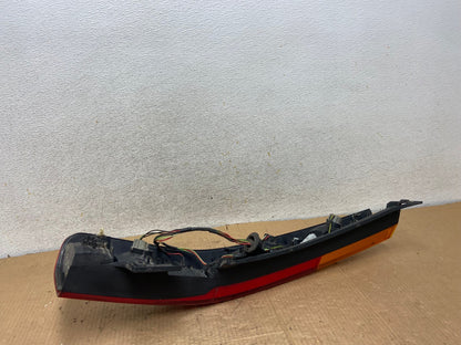 2002 - 2004 Honda Crv Cr-v Right Passenger Rh Side Tail Light AI8047 LK7
