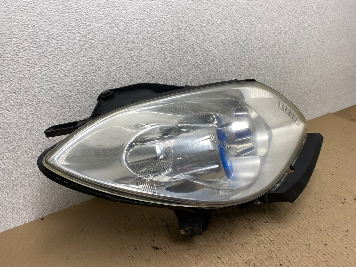 2008-2012 Buick Enclave Right Passenger Headlight Xenon Hid Two Ballast AF70052