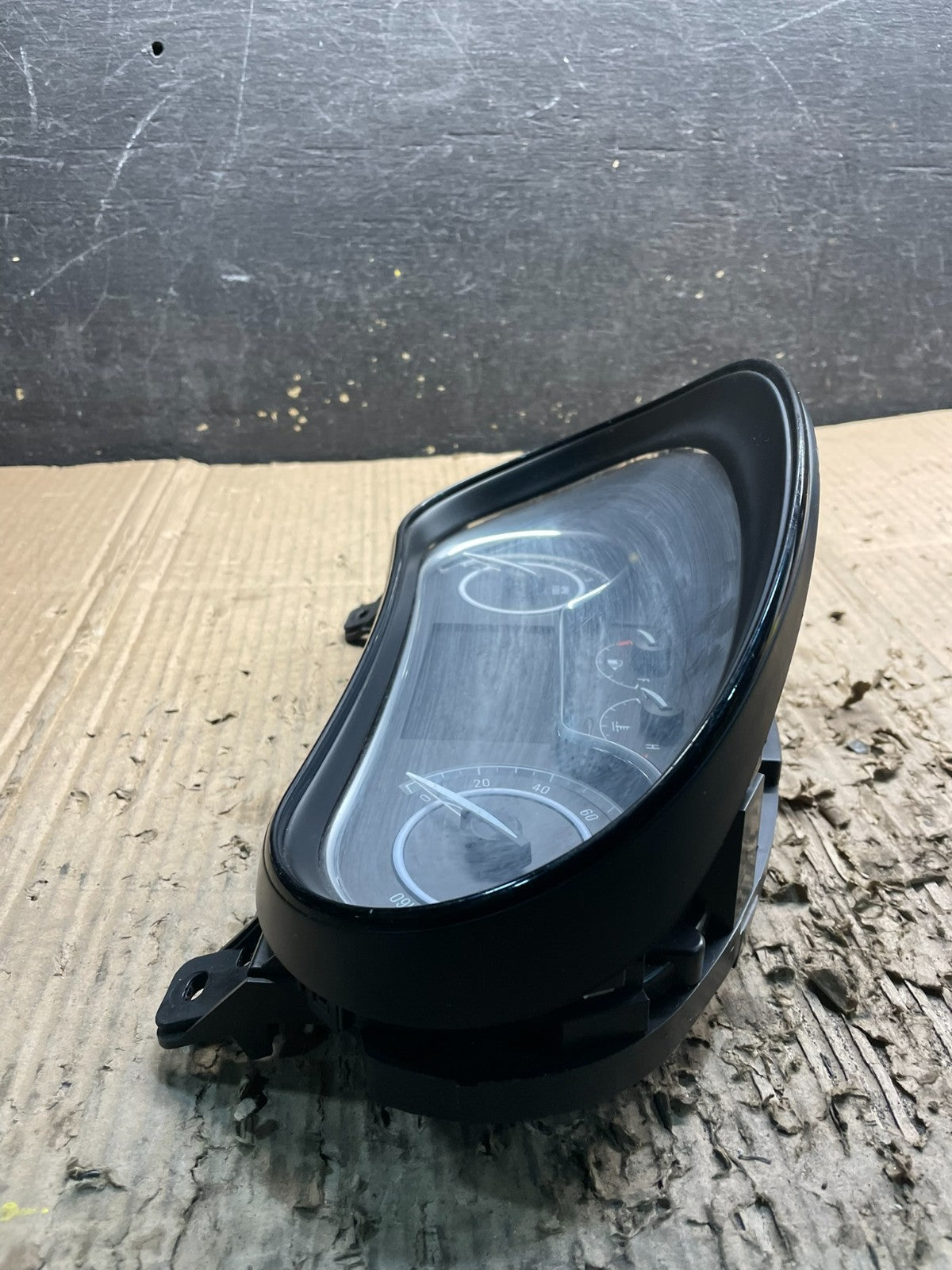 2015 Buick Regal Speedometer Cluster Gauge Oem X9852 DG4