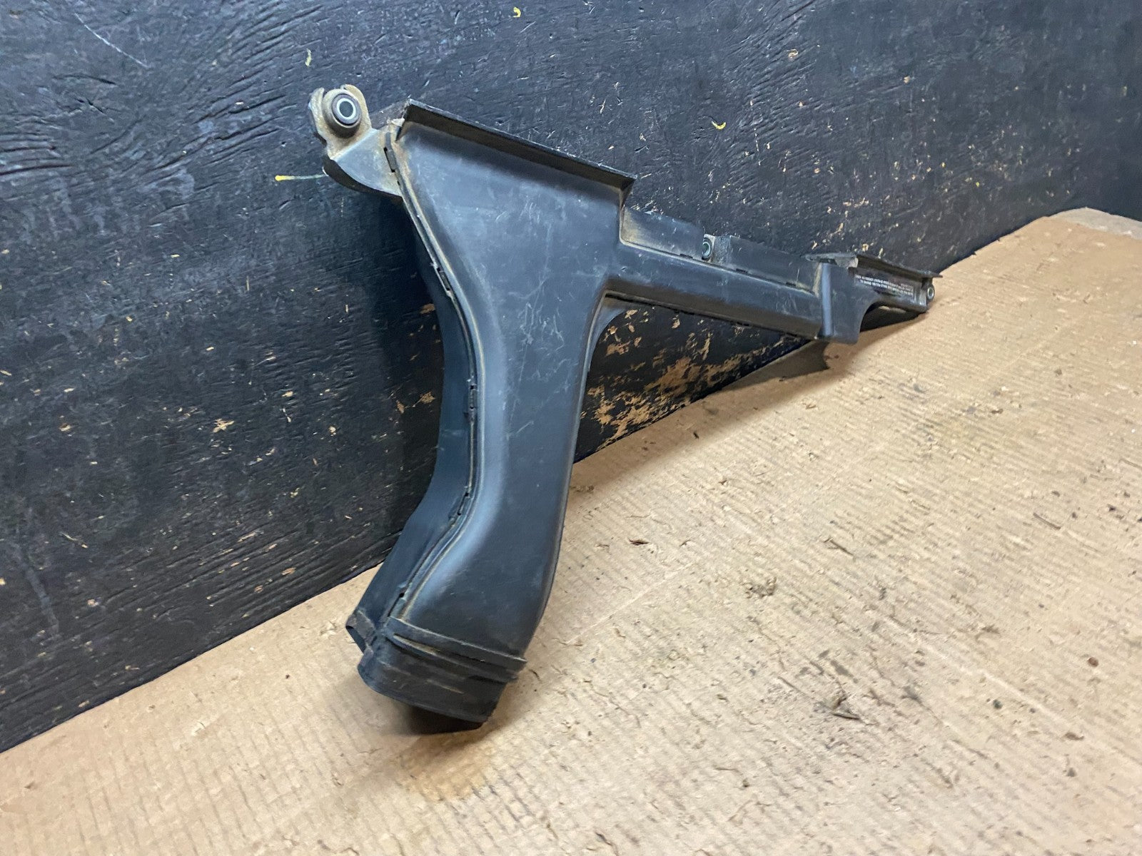 2009 to 2014 Nissan Maxima Upper Air Intake Duct  OEM Y6608 DG1