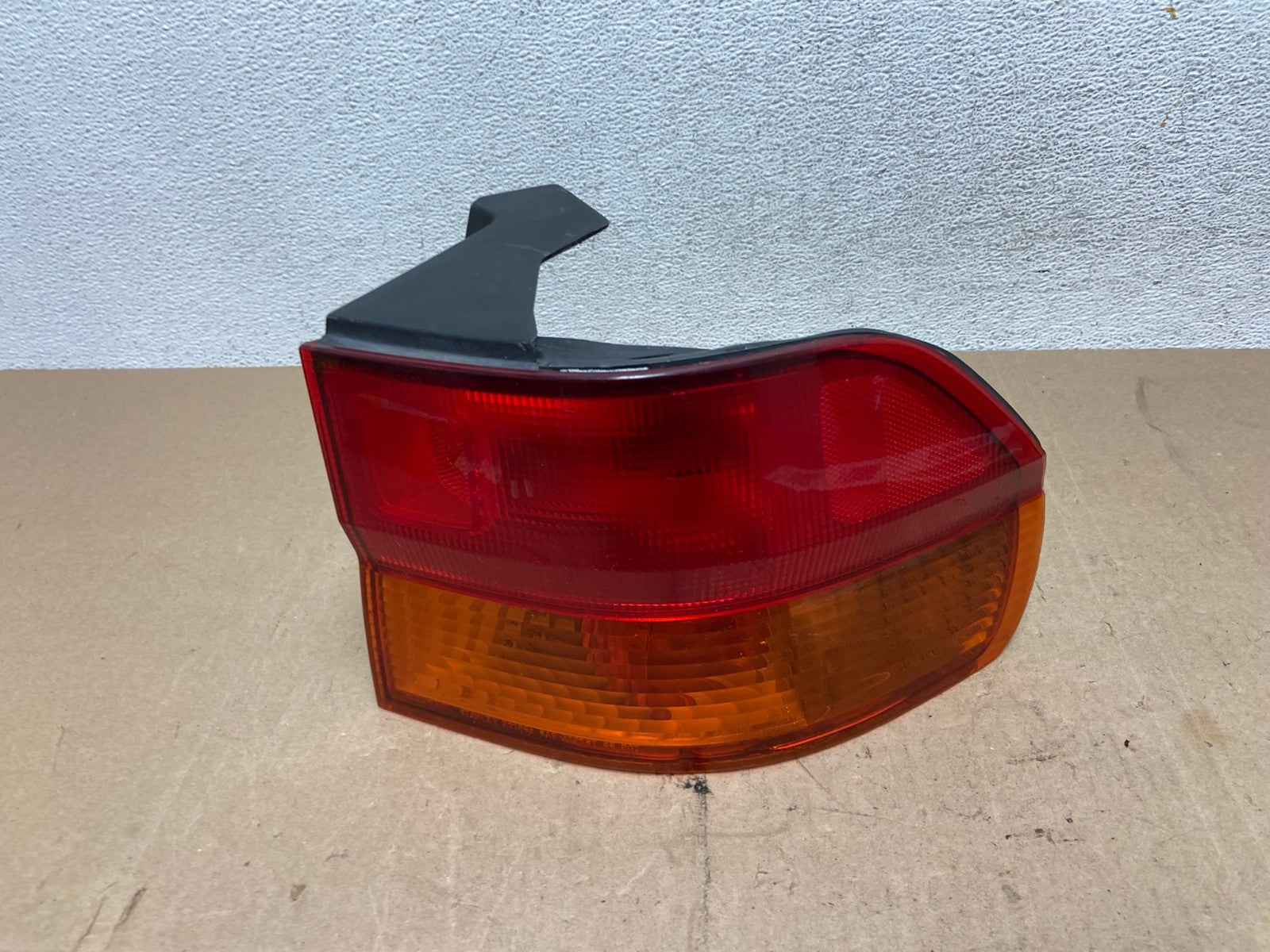 1999 2000 2001 Honda Odyssey Right Passenger Side Tail Light AE6830 LK0