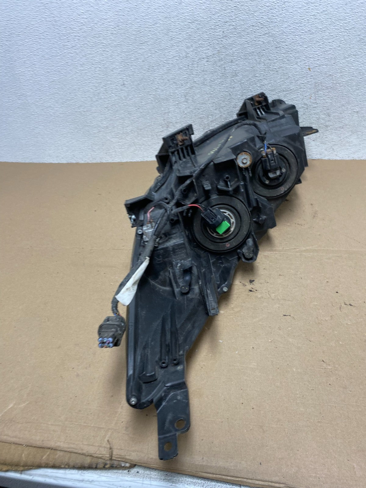 2010 - 2013 Mazda 3 Halogen Right Passenger Rh Side Headlight AF4460 DW6
