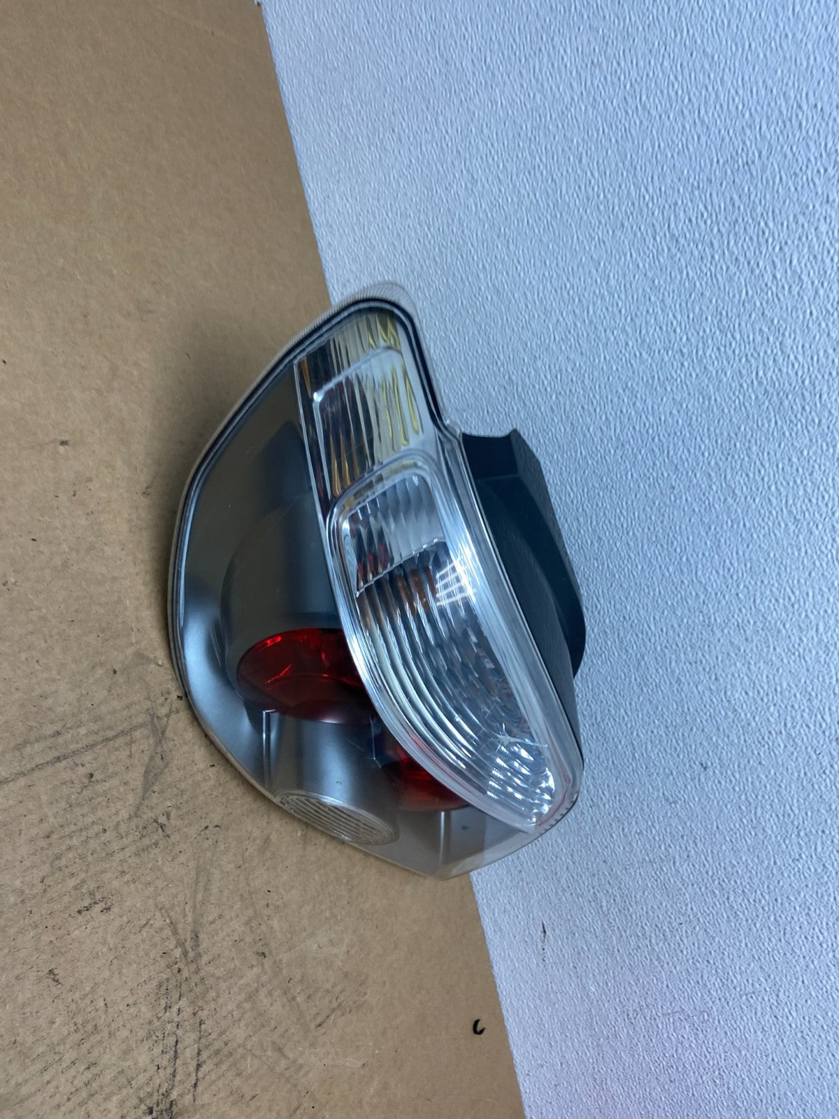 2005 to 2006 Mitsubishi Outlander Left Driver Side Tail Light AC29052