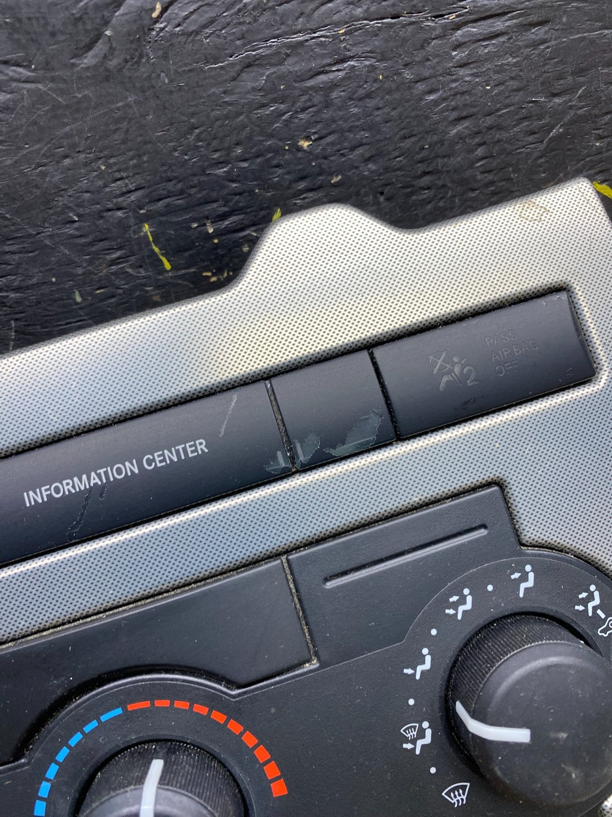 2005 to 2008 Jeep Grand Cherokee Center A/C Heater Climate Control OEM aa4710 DG1