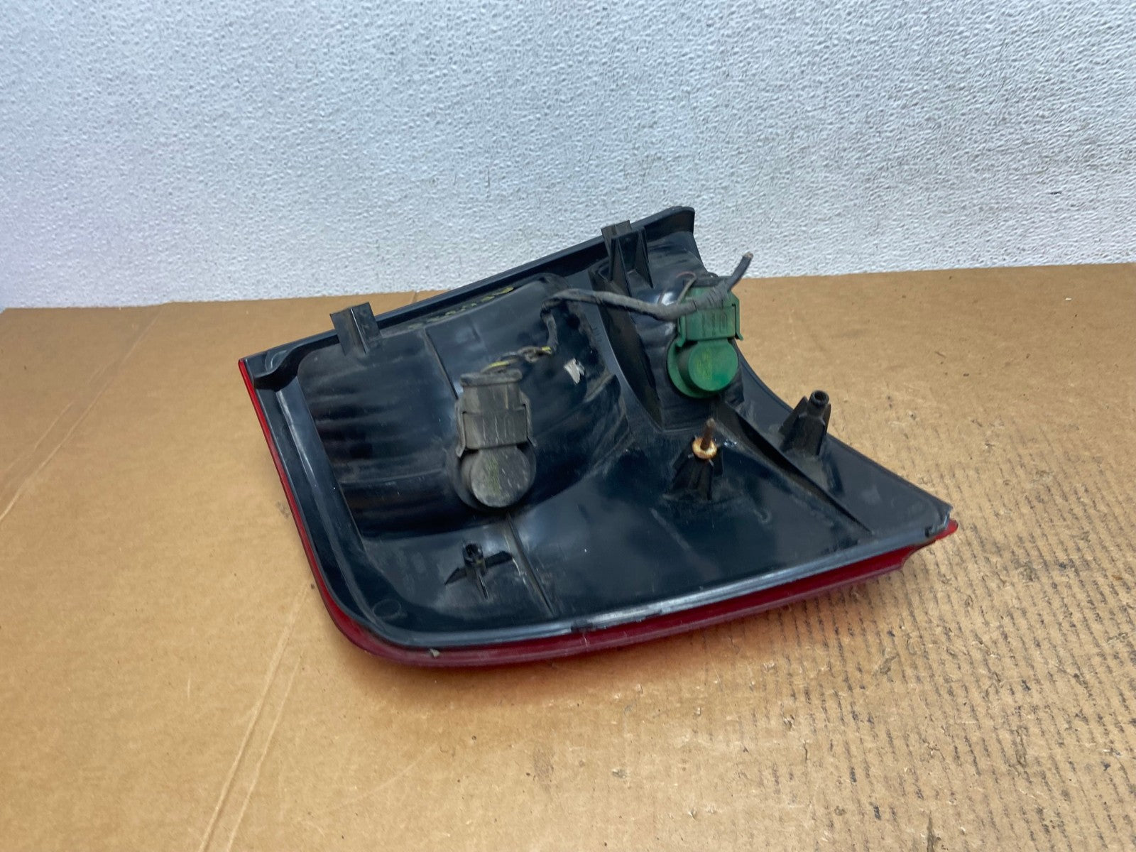 2002 to 2005 Ford Explorer Right Passenger Rh Side Tail light AE0336 LK7
