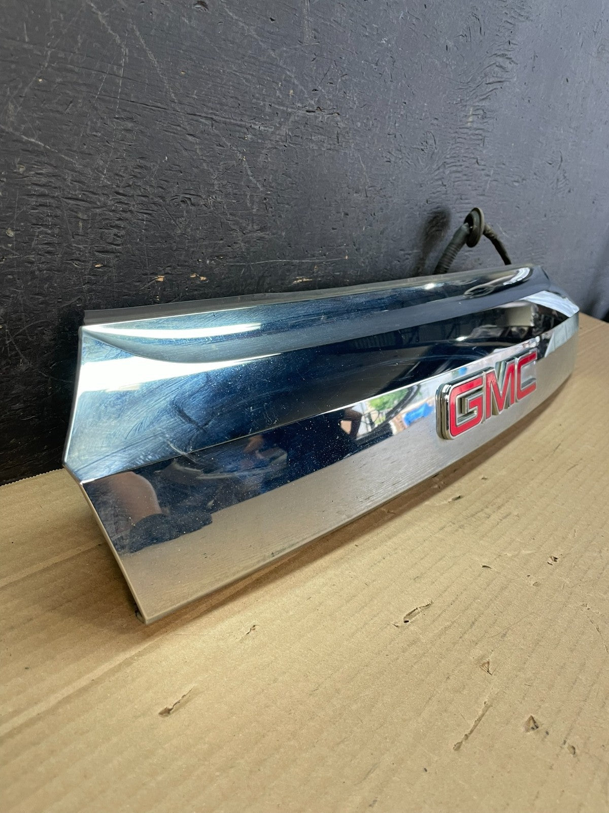 2010-2015 Gmc Terrain Lift Gate Handle Trim Back Up Camera Chrome Panel AE87032