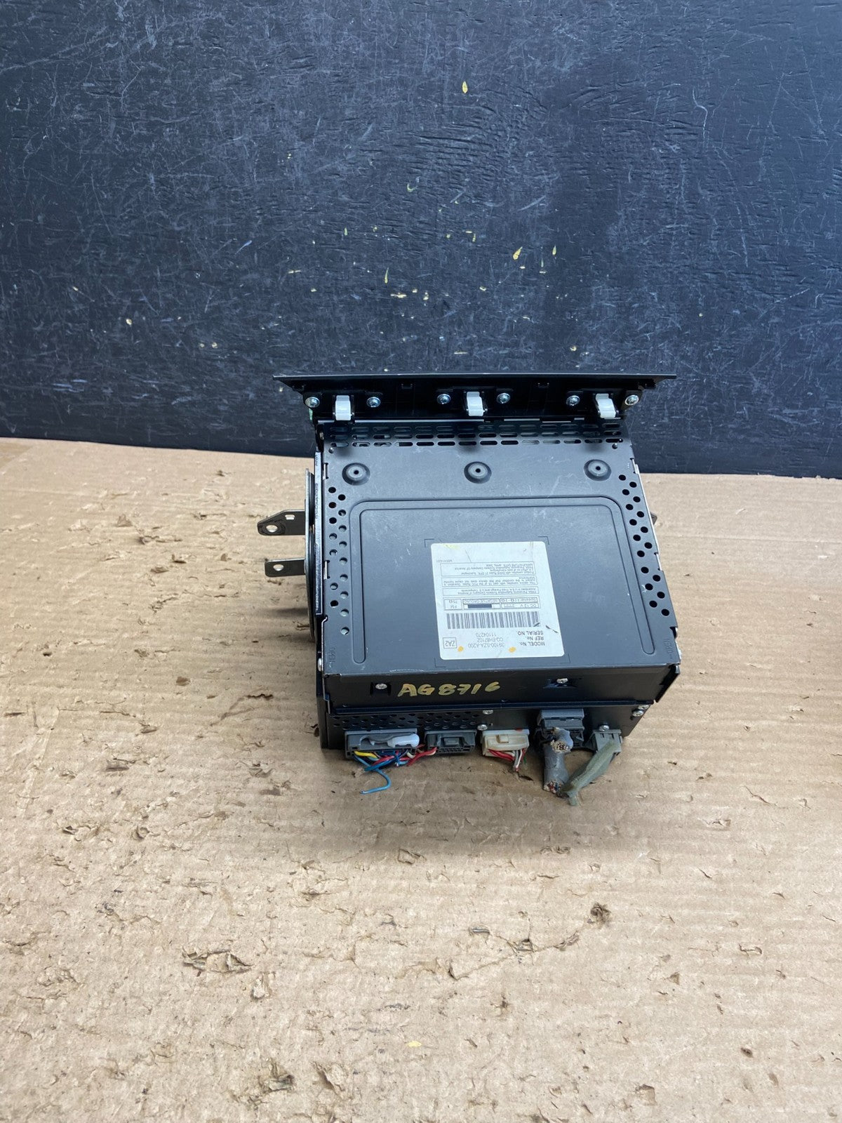 2009 to 2011 Honda Pilot AM FM CD Audio Radio Player Climate Control ag8716 DG3