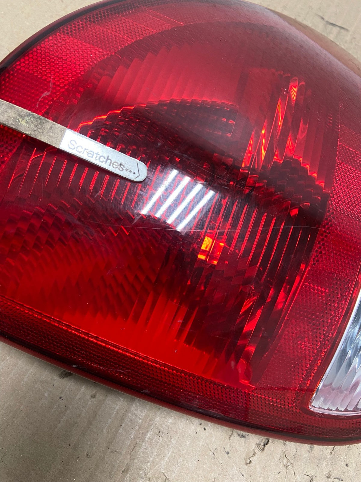 2004 to 2007 Dodge Grand Caravan Left Driver Lh Tail Light AF7209 LK3