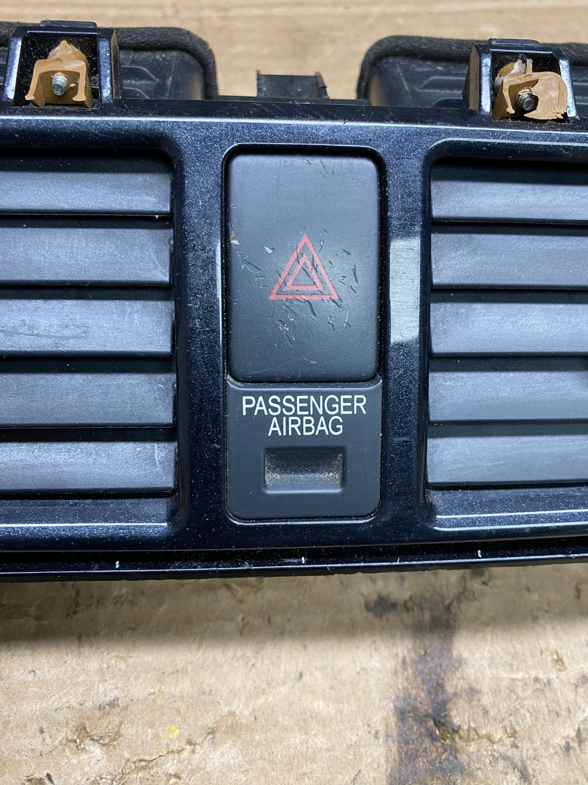 2005 to 2008  Acura RL Front Dash Dashboard AC Center Clock Air Vent W9724 DG1