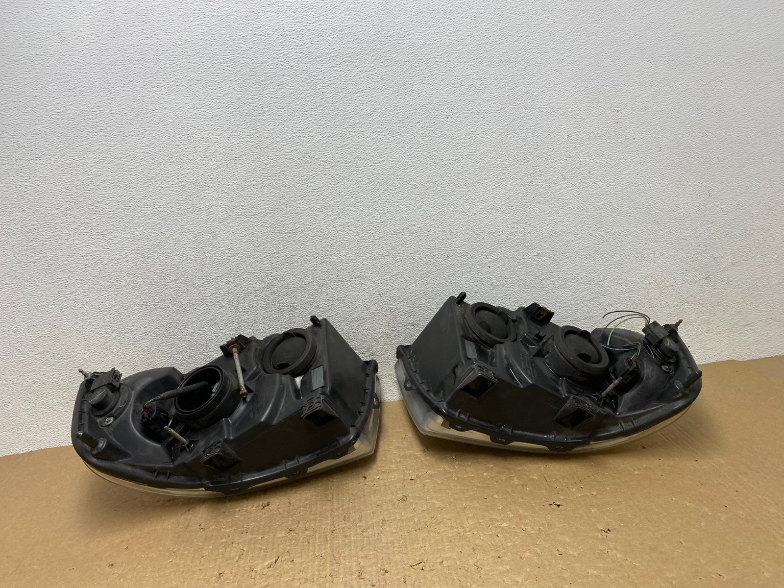 2003 - 2006 Ford Expedition Left+Right Side Headlights Halogen AF8140 DW9