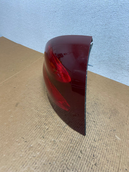 2004 to 2008 Pontiac Grand Prix Right Passenger RH Tail Light AE0255 LK1