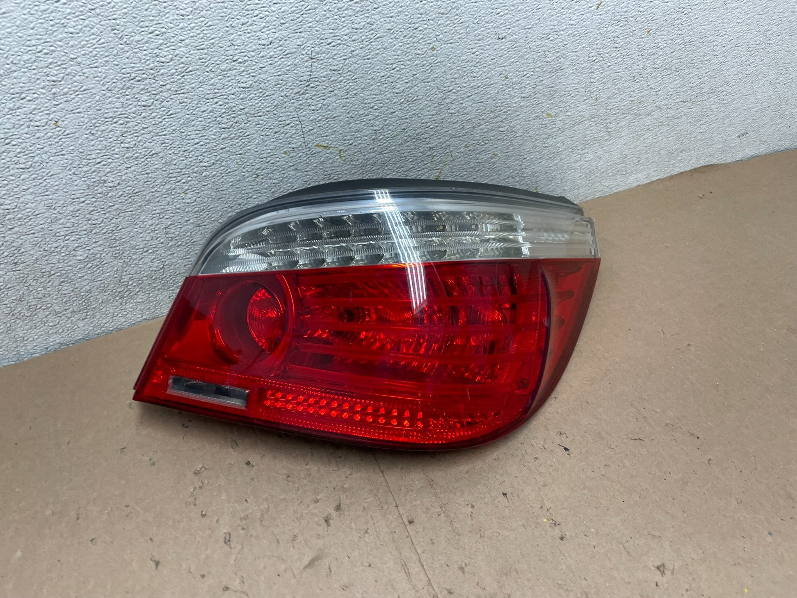 2008 2009 2010 BMW 5 525i 530i Right Passenger Rh Tail Side Light Oem Q4481 DW2