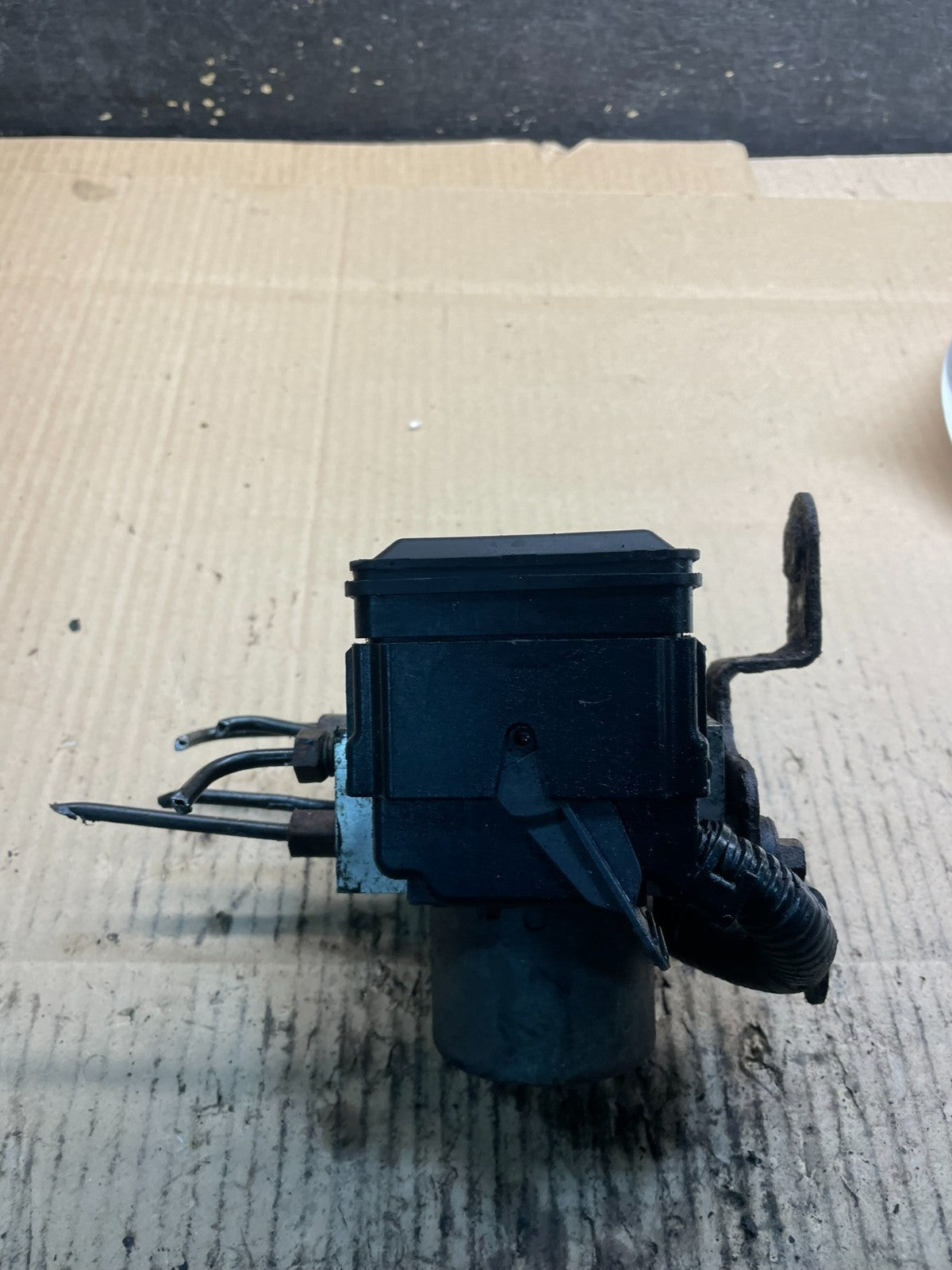 2011 - 2014 Ford E250 E350 Van  ABS Anti Lock Brake Pump Module Oem x8615 DG1