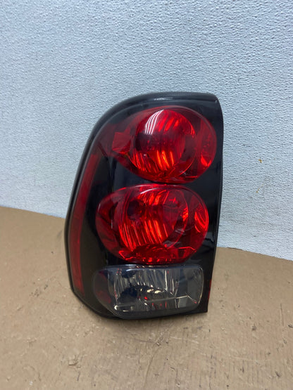 2002 to 2009 Chevrolet Trailblazer Left Driver LH Side Tail Light AD8114 LK0