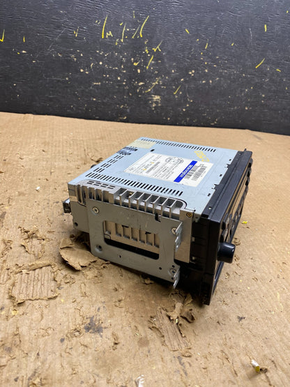 2003 2004 2006 Kia Sorento AM/FM CD Radio Casette Oem z7553 DG2