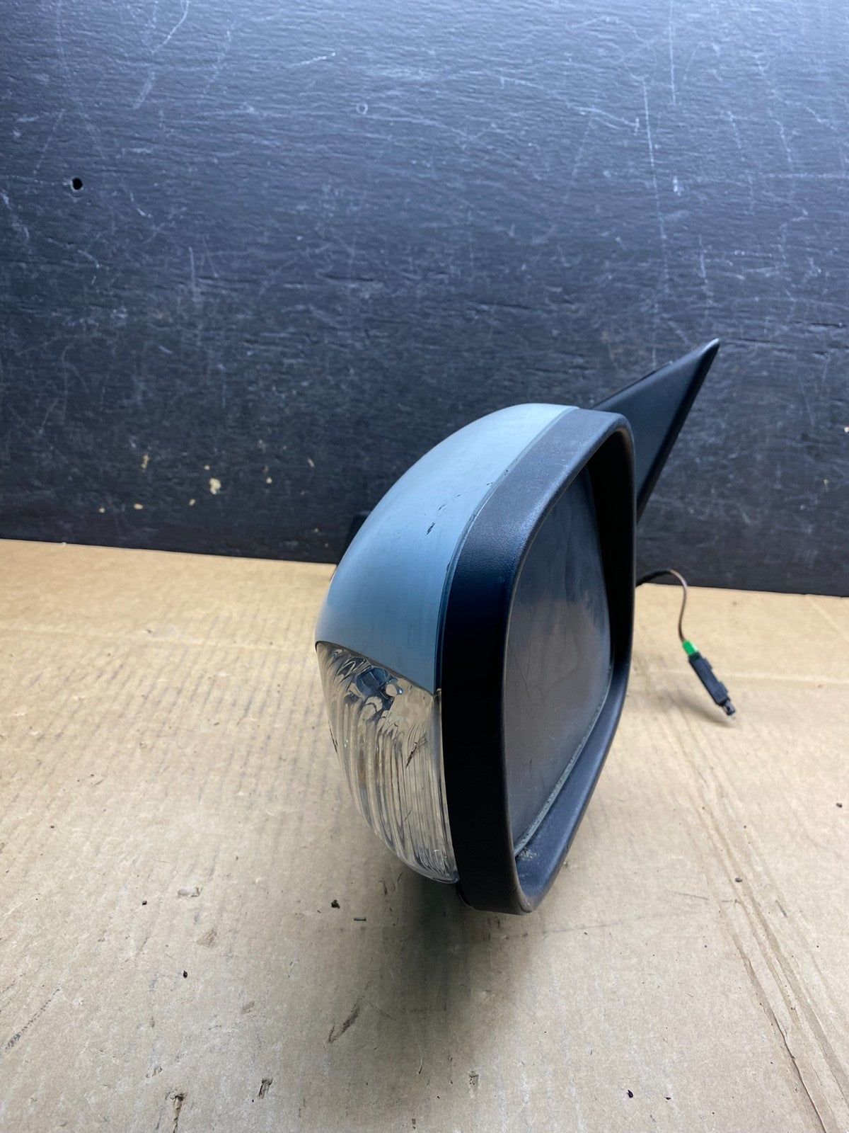 2007 - 2011 Volvo XC70 V70 Left Driver View Door Mirror AI9717 DG10