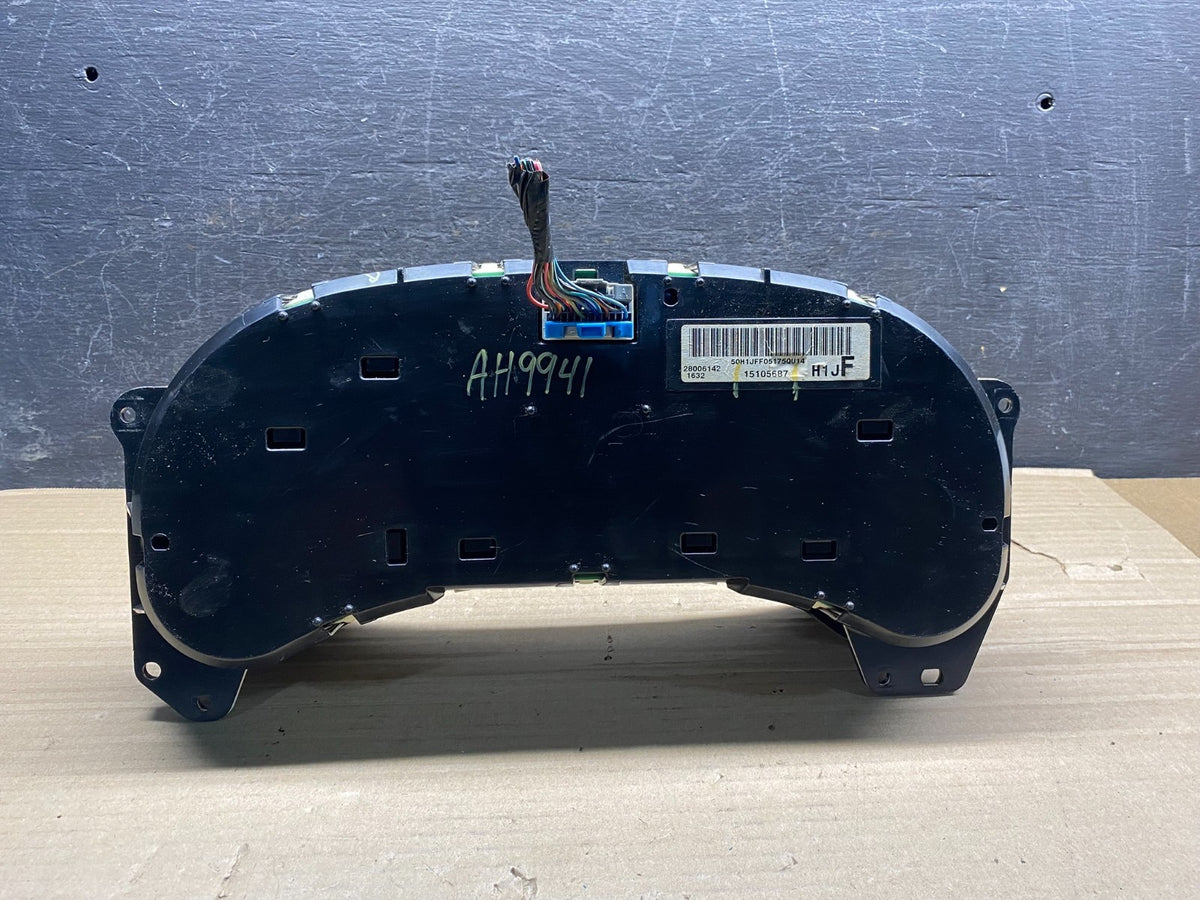2003 to 2006 Chevrolet Silverado Speedometer Instrument Cluster AH9941 DG3