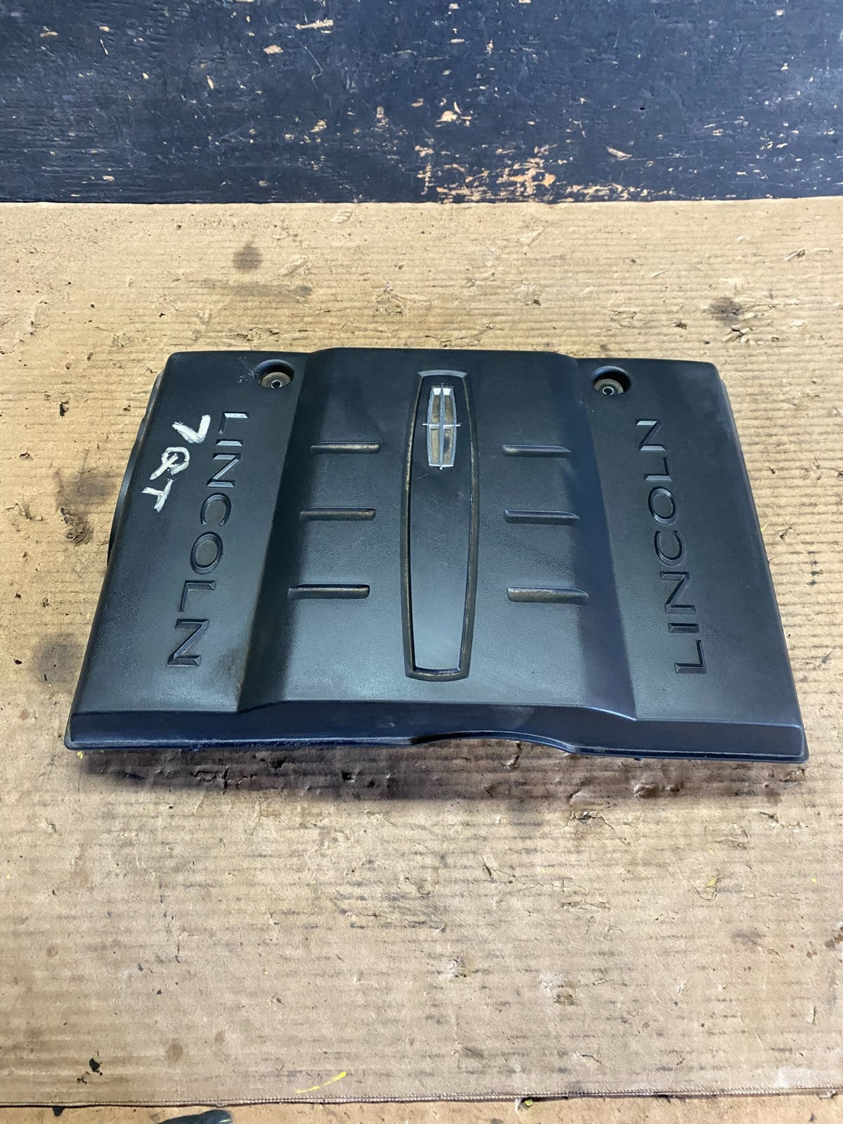 2007 to 2014 Lincoln Navigator 5.4L V8 Engine Motor Cover S5900 DG1
