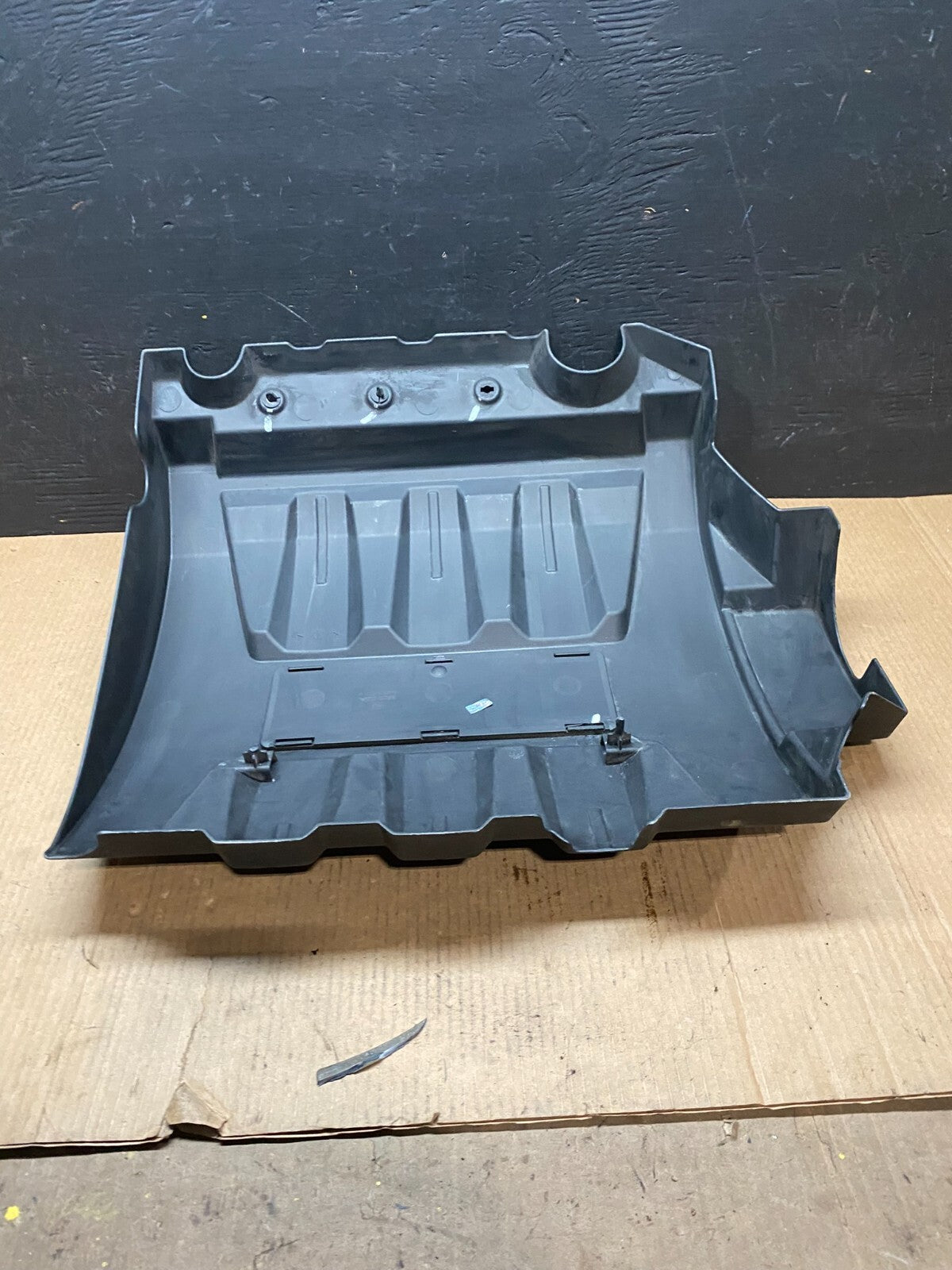2006 to 2008 Honda Pilot Engine Cover Trim Bezel 17121-PVJ-A01 OEM F6625 DG15