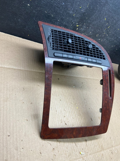 2005 to 2009 Saab 9-7X Dash Radio Stereo Display Trim Panel Bezel u6015 DG2