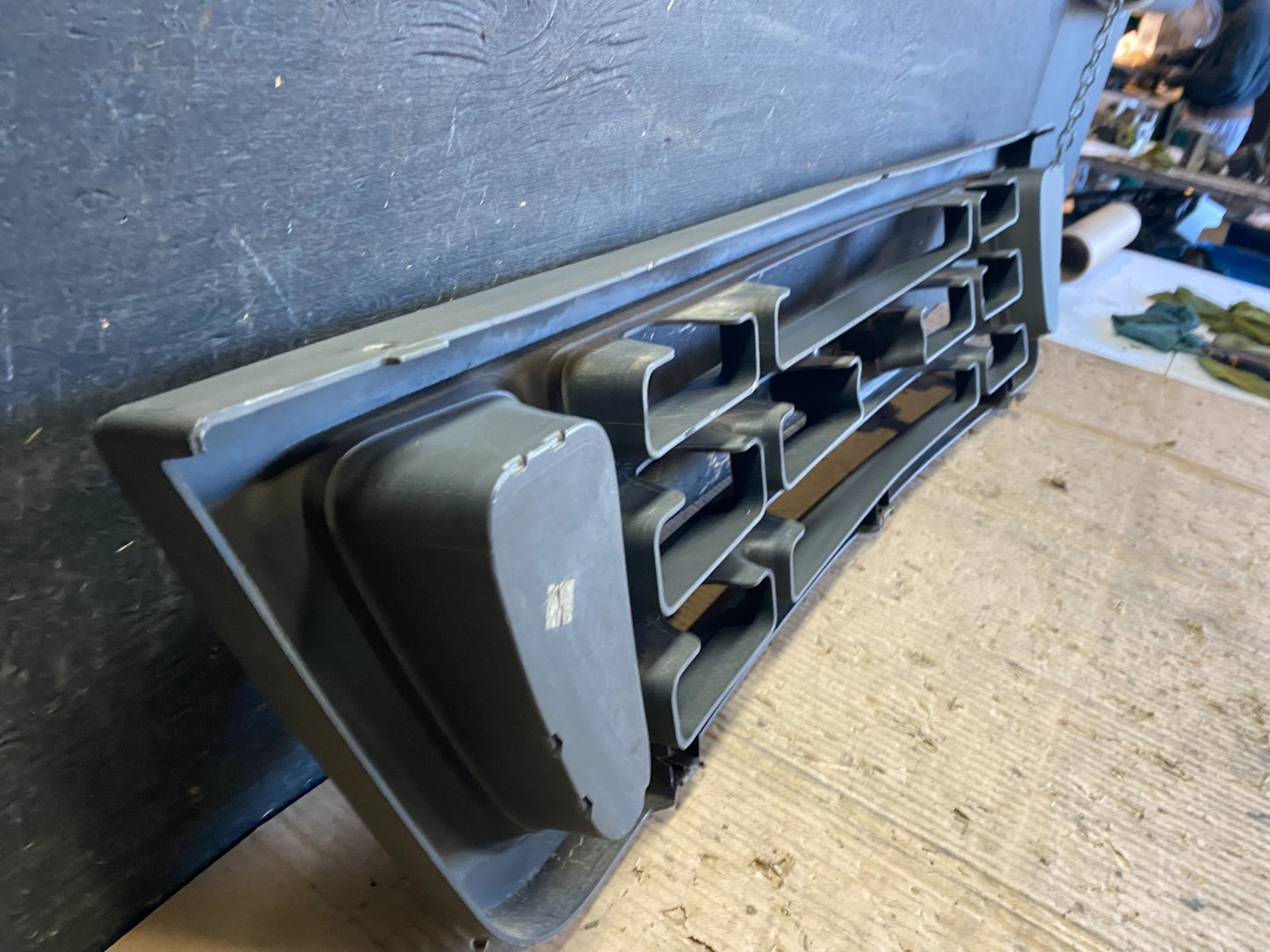2003 to 2007 Ford Econoline E150 E250 E350 Front Grille Grille OEM s9581 DG6