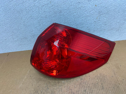 2006 - 2010 Toyota Sienna Right Passenger Side Tail Light AE0192 LK0