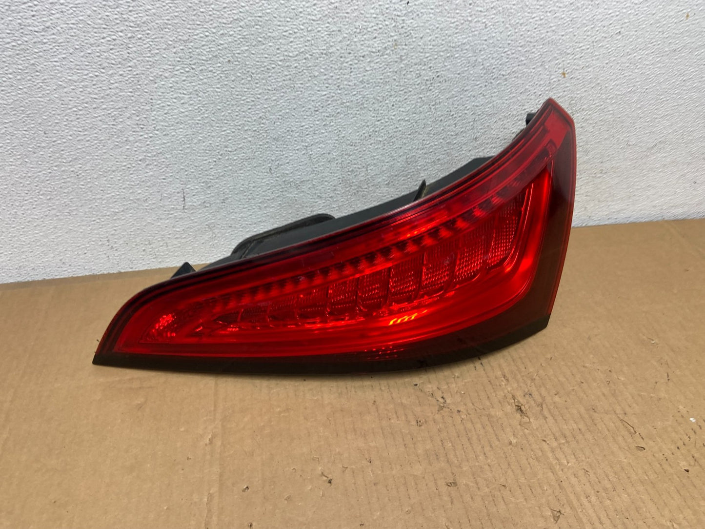 2013 to 2017 Audi Q5 Right Passenger RH Side Tail light AD0910 DG2