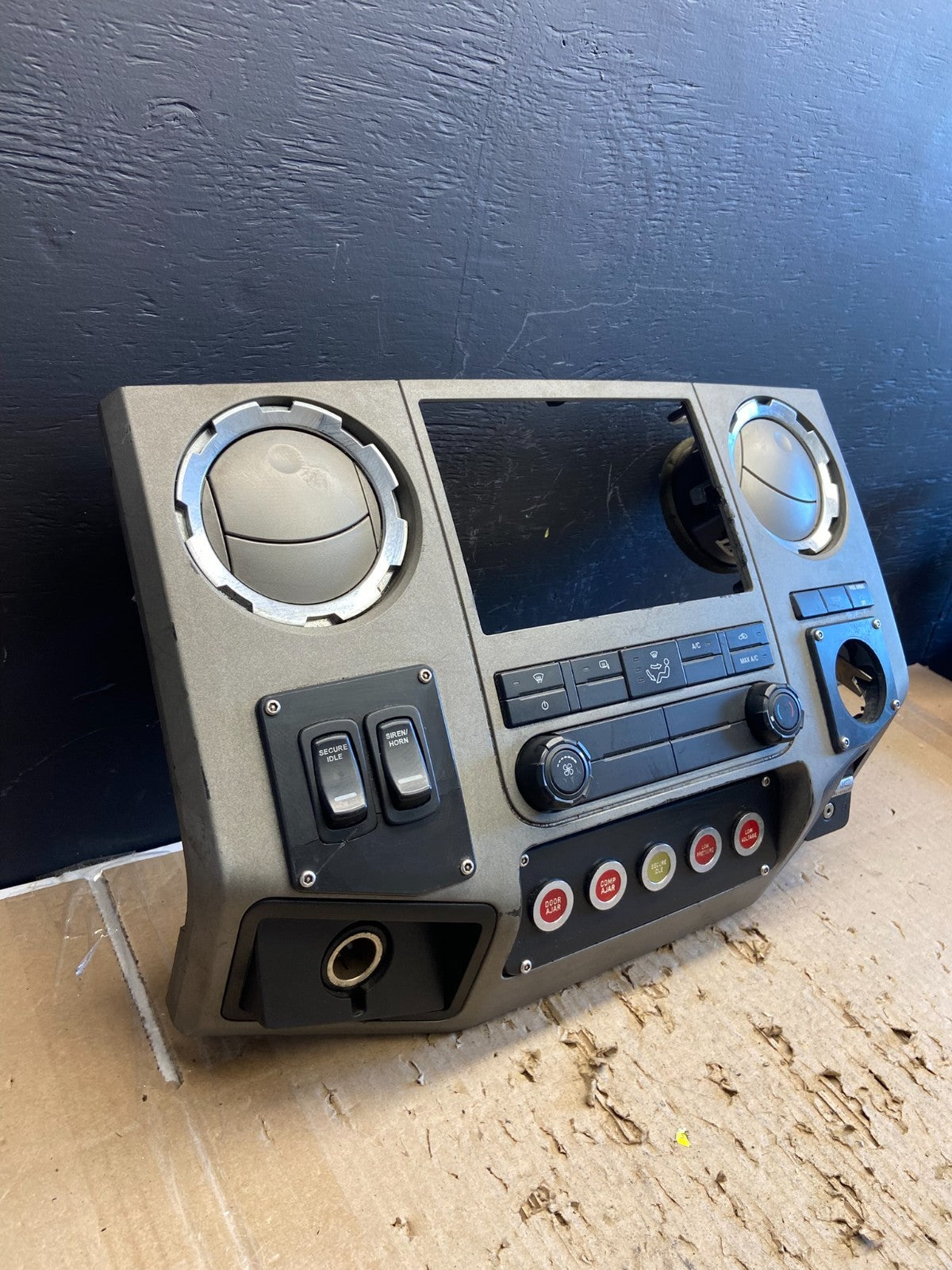 2008-2010 Ford F250 F350 Radio Climate Control Radio Dash Bezel Panel ab5894 DG2