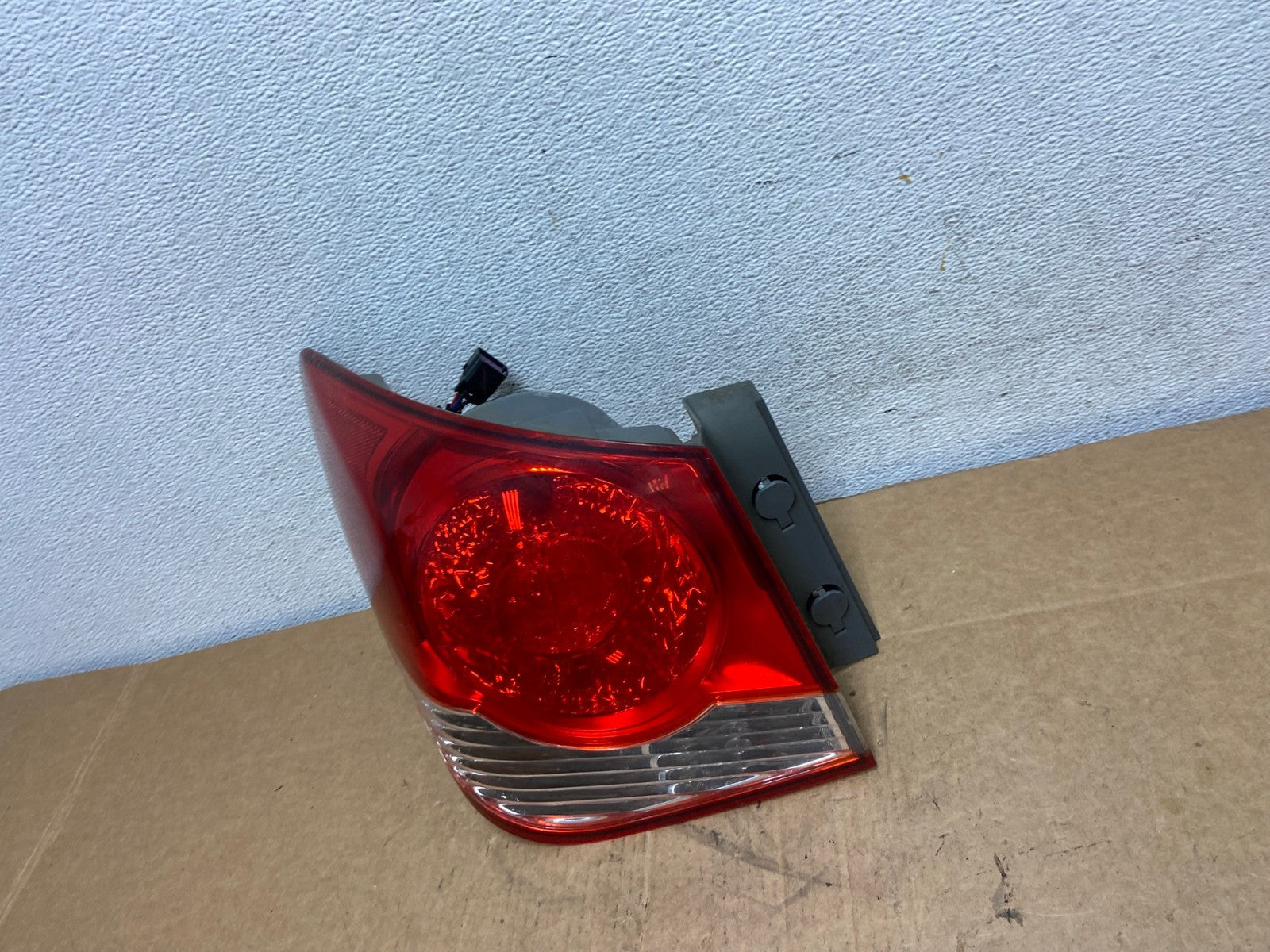 2011 2012 2013 2014 Chevrolet Cruze Left Driver LH Side Tail Light AD6206 LK1