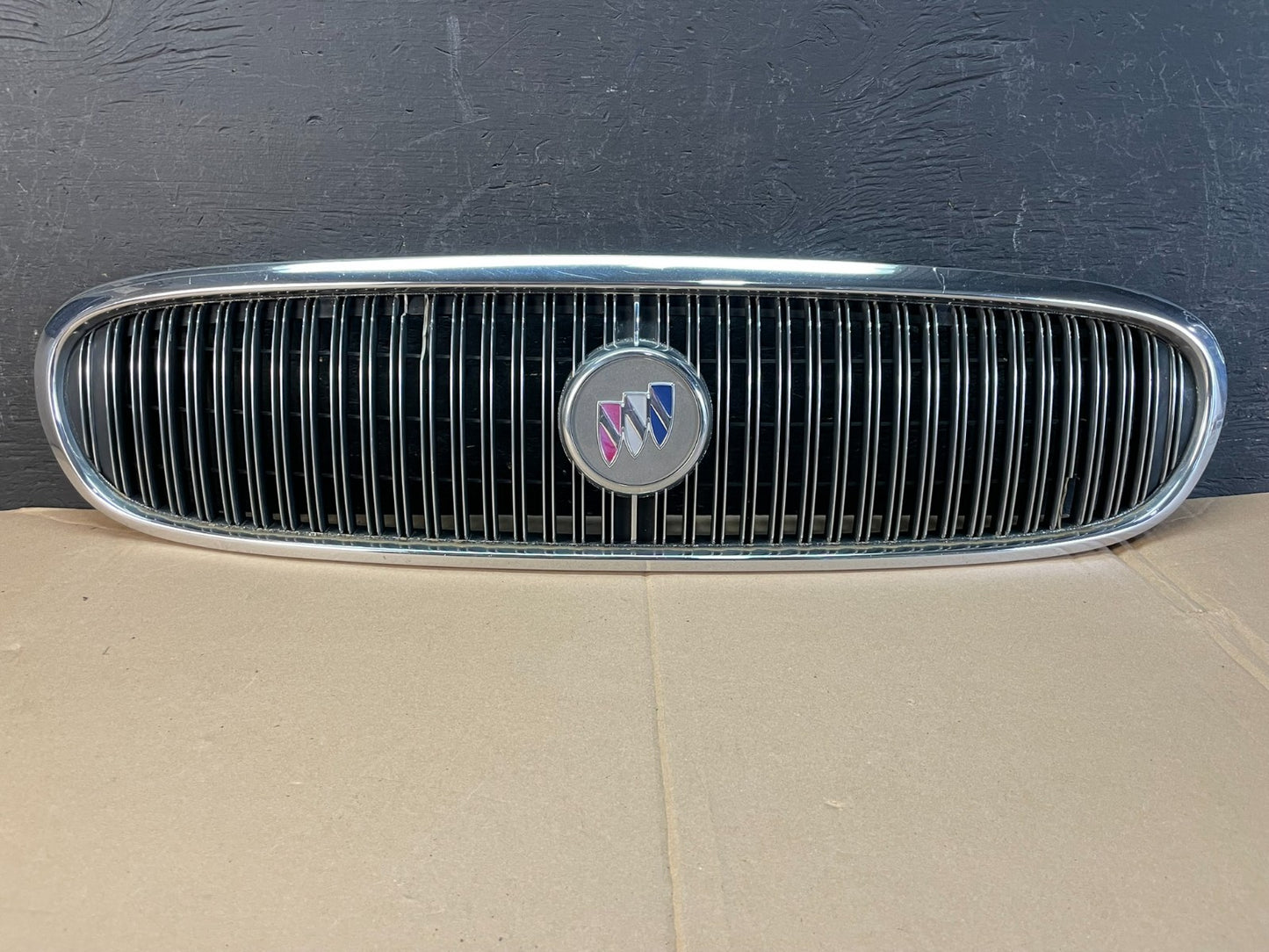 2000 to 2005 Buick Lesabre Front Chrome Upper Grill Grille AD83160