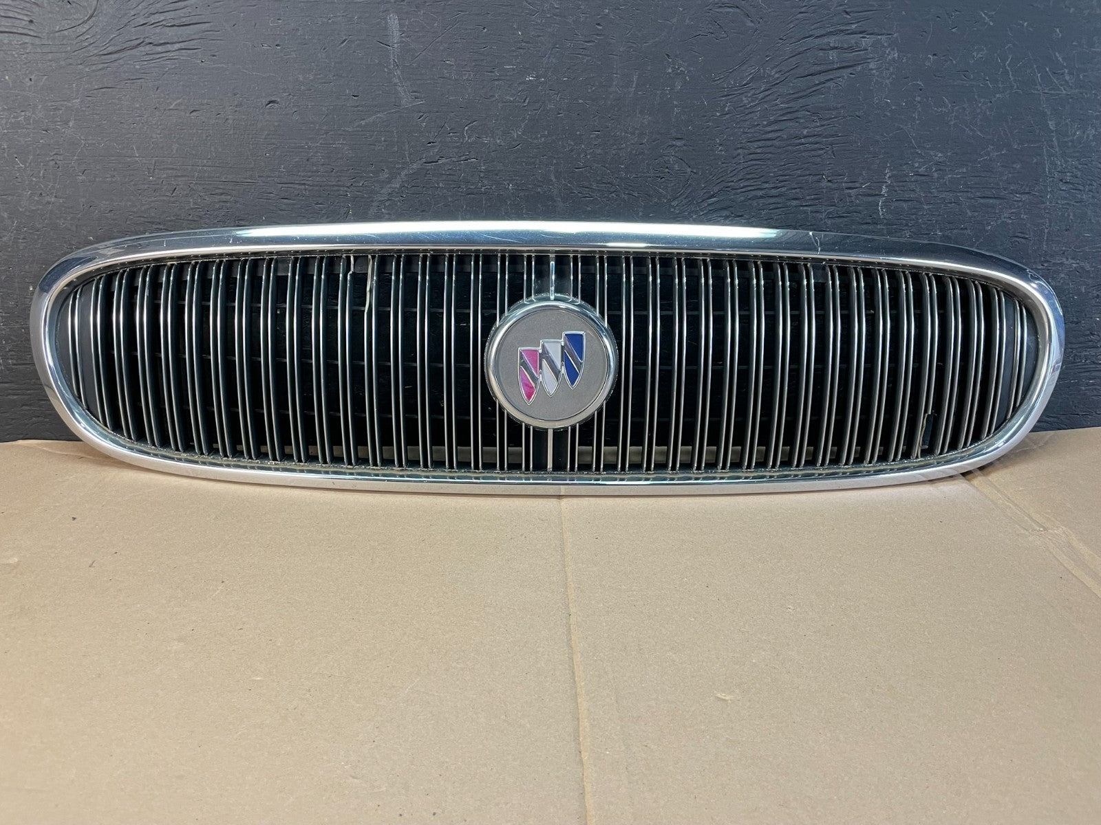 2000 to 2005 Buick Lesabre Front Chrome Upper Grill Grille AD83160