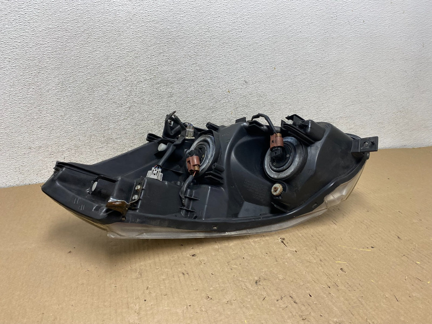 2004 to 2009 Nissan Quest Right Passenger RH Black Headlight AG8012 DW6
