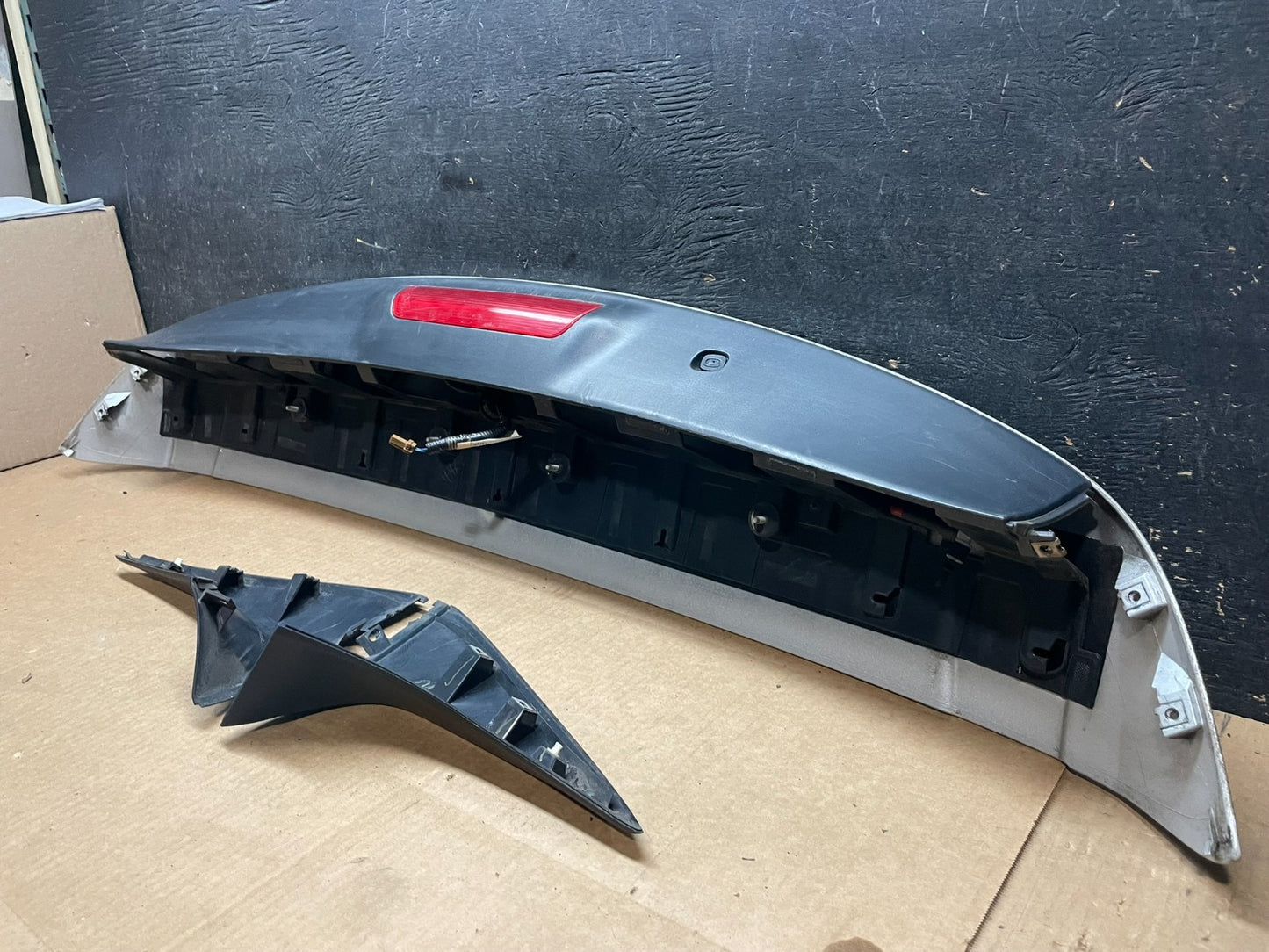 2013 to 2020 Nissan Pathfinder Rear Spoiler Wing Oem AA9031 DG8